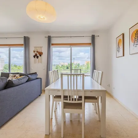2 Bedroom Relax In By Innkeeper