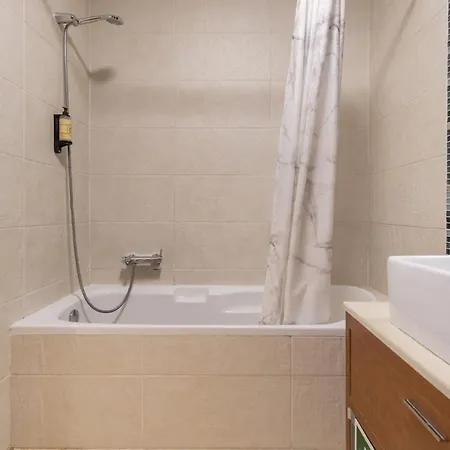 2 Bedroom Relax In By Innkeeper Apartament *