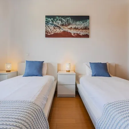 2 Bedroom Relax In By Innkeeper